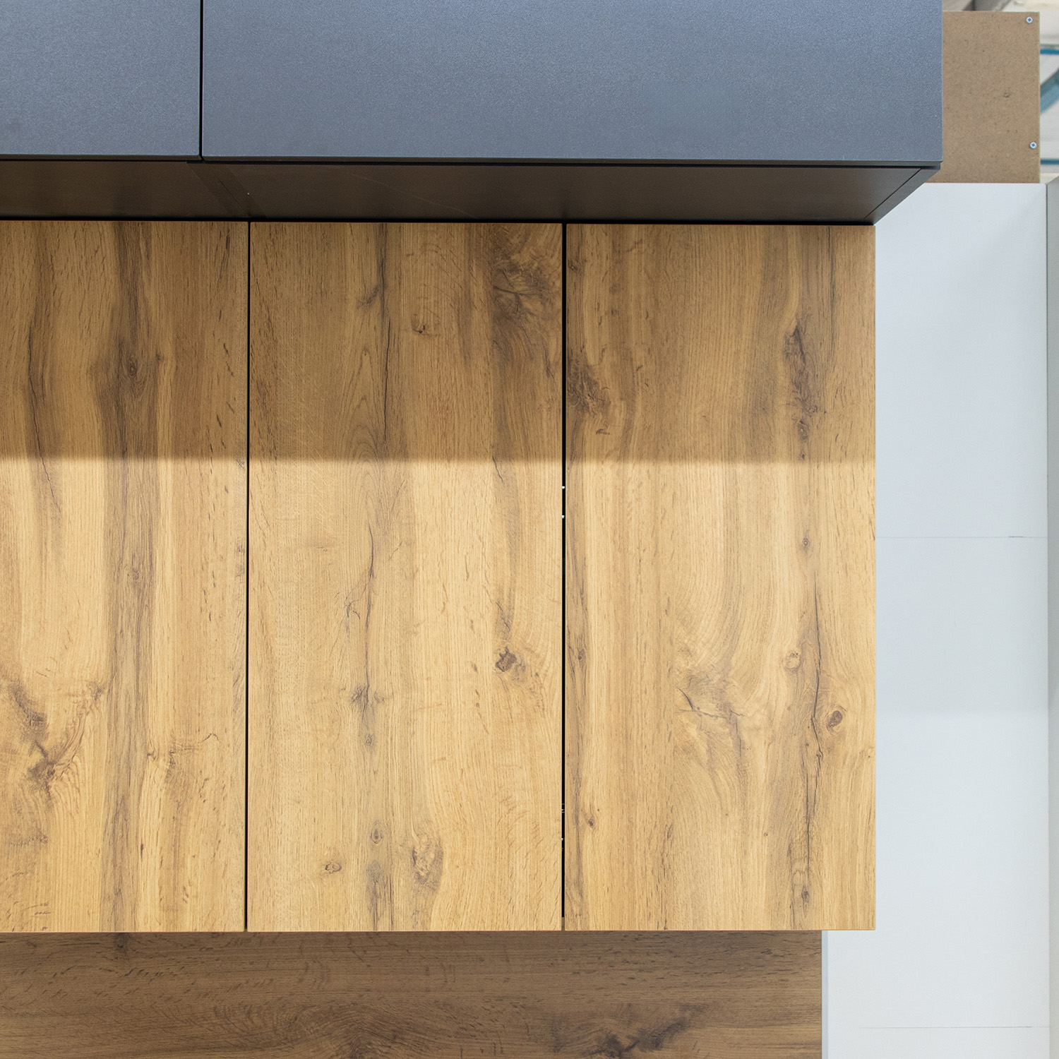 Шкаф навесной 600х676х290 мм BROZEX-WOOD Next, с двумя дверцами, графит / дуб вотан