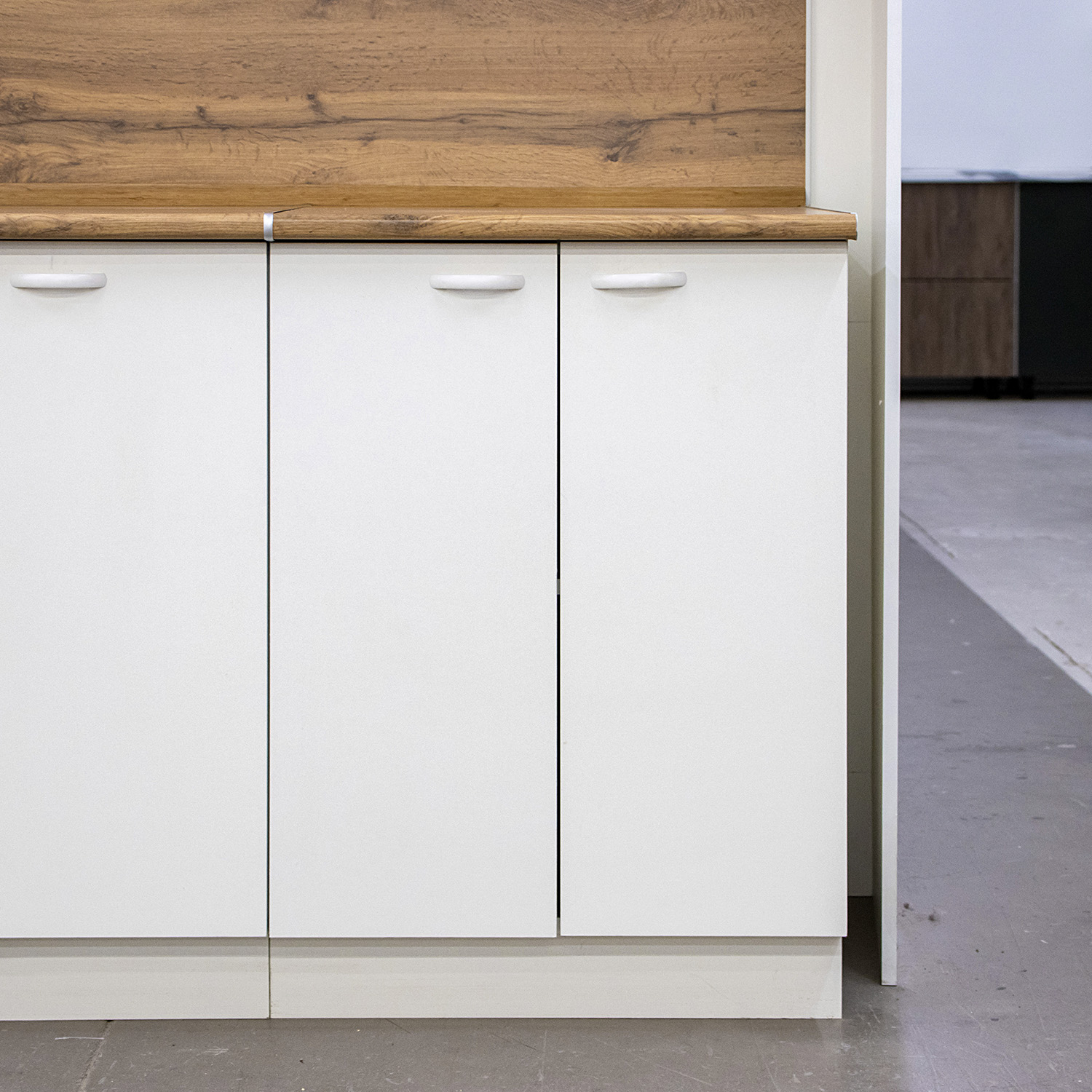 Шкаф напольный 800х850х480 мм BROZEX-WOOD Liberty, с двумя дверцами, белый