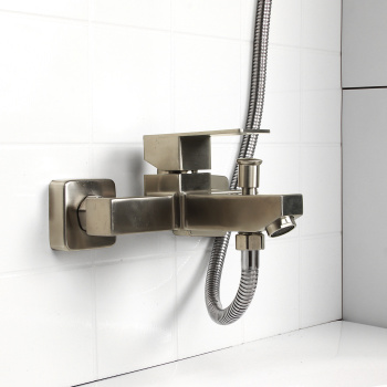 Смеситель для ванны Diadonna D34-330130S, короткий излив, однорычажный