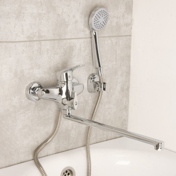 Смеситель для ванны Potato P2209, длинный излив, однорычажный