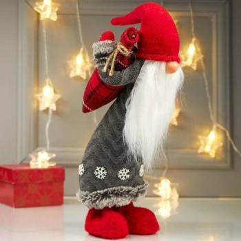 Кукла интерьерная "Дедушка Мороз с мешком подарков и лыжными палками" 40х14х16 см